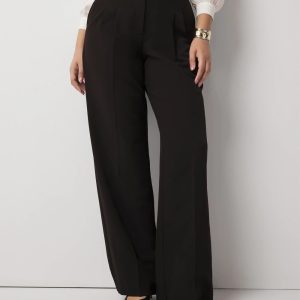 Curvy Pleated Wide Leg Pants